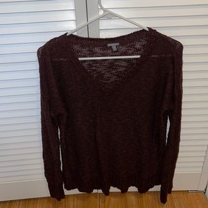 Maroon vneck sweater